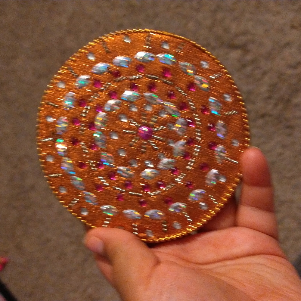 Sparkling small mirror 🪞 - Picture 2 of 2